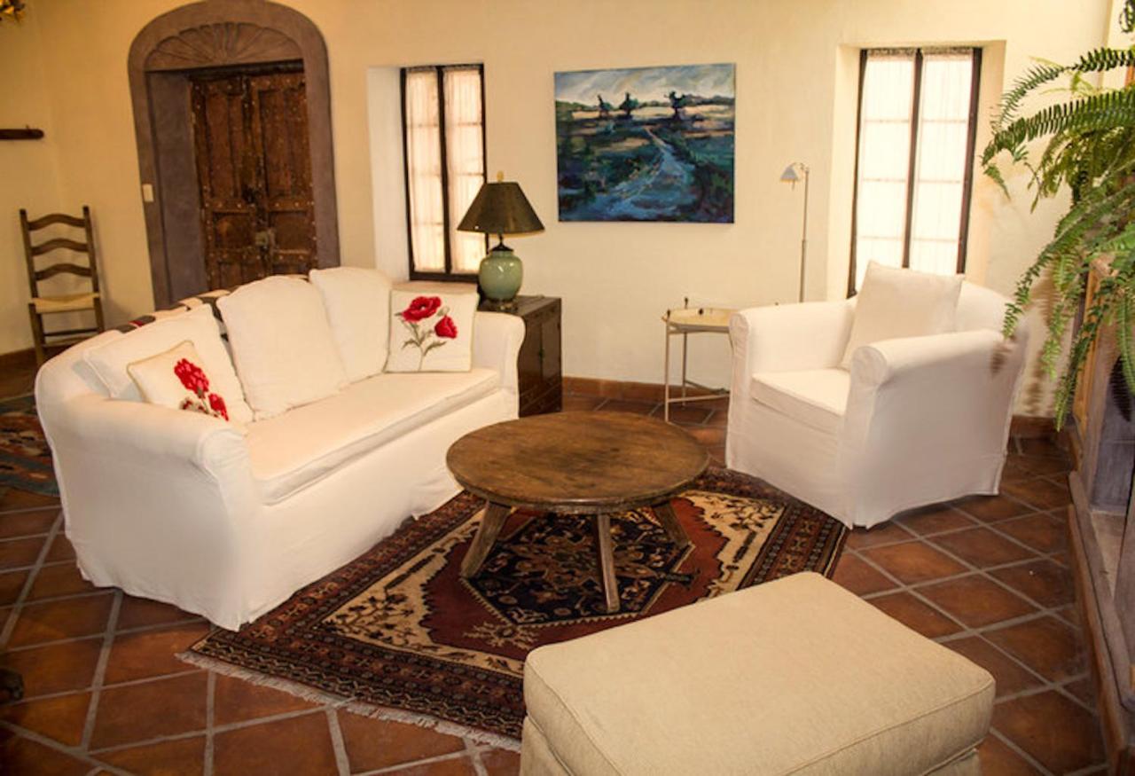 לינה וארוחת בוקר סאן מיגל דה אלנדה Casa De La Manana מראה חיצוני תמונה